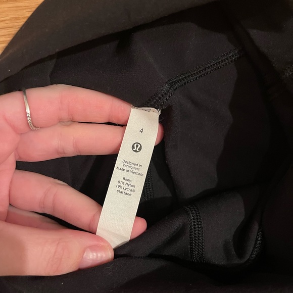 Lulu lemon biker shorts - Picture 2 of 3